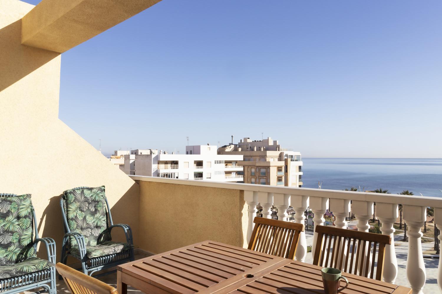 Appartement Atico Pink Seafront à La Mata  Extérieur photo